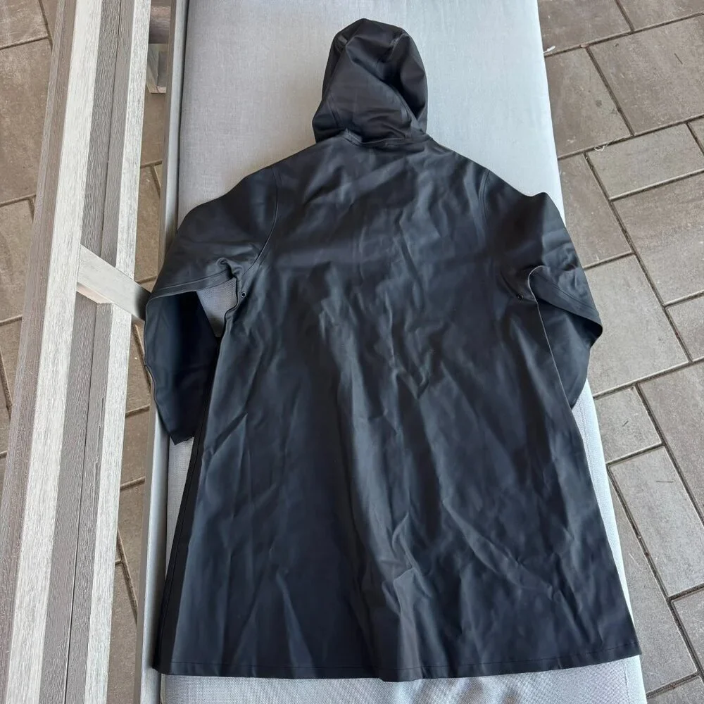 New Stutterheim Mosebacke Raincoat Black Hooded Women's Large